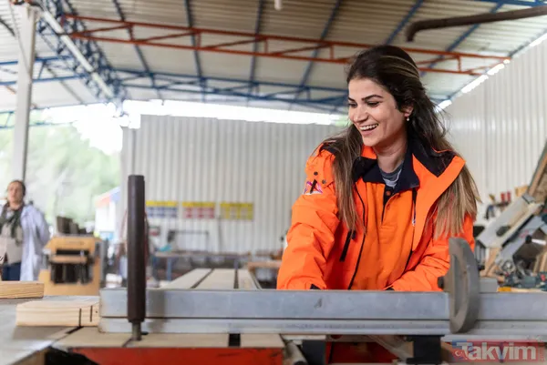 Tüm algıları yıktı! 27 yaşındaki ikiz annesi marangozlukla ailesini geçindiriyor - 9