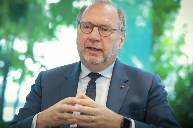 Ebola'yı keşfeden bilim insanı Peter Piot'tan korkutan koronavirüs açıklaması!