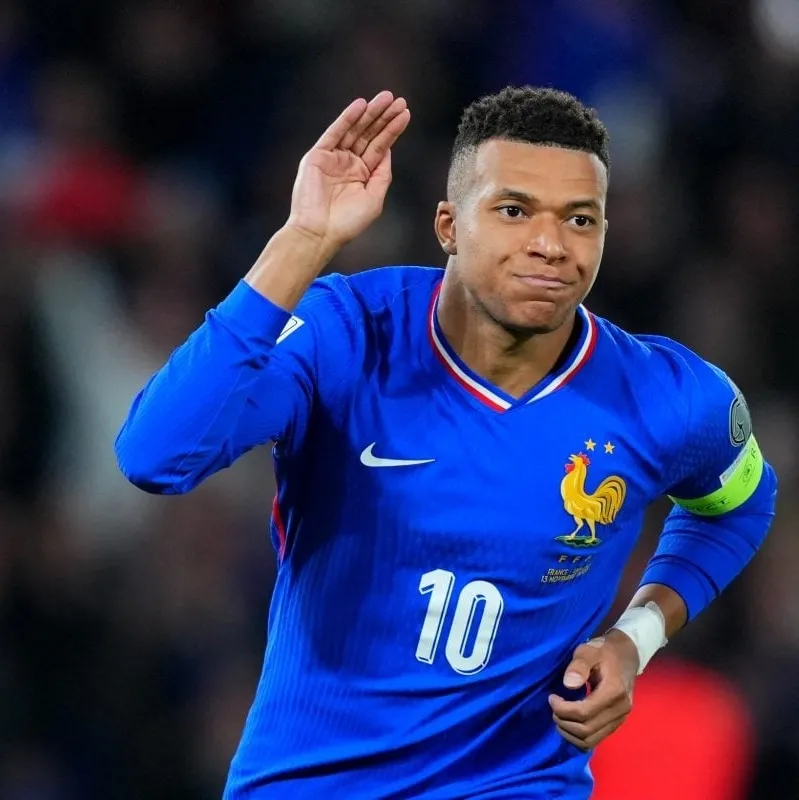 Mbappe, Azerbaycan maçının kadrosundan çıkarıldı