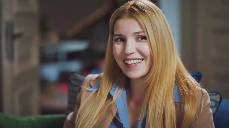 inci-taneleri-2-sezon-1-bolum-fragmani-yeni-bolumde-azem-ve-piraye-aski-1725940812193.jpeg İnci Taneleri 2. sezon 1. bölüm fragmanı: Yeni bölümde Azem ve Piraye aşkı...-6