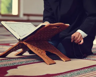 Regaip Kandili ile ilgili ayet ve hadisler! Regaip Kandilinde hangi dualar okunur? Diyanet