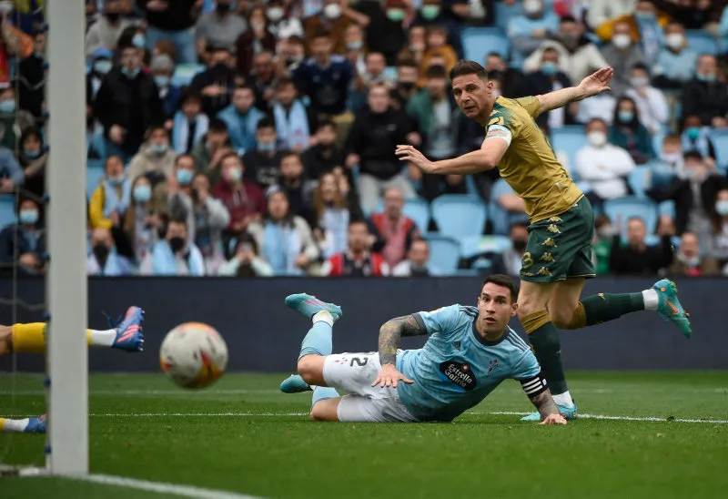 Fenerbahçe'den sağ bek bombası! Ferdi kendi bölgesine geçecek - 19