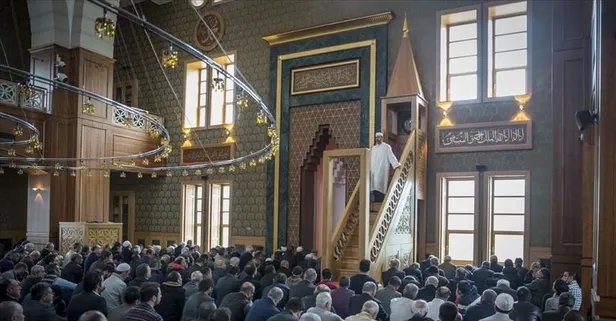 Cuma hutbesinde akran zorbalığı vurgusu: "Baskıyla ve şiddetle gelecek inşa edilemez"