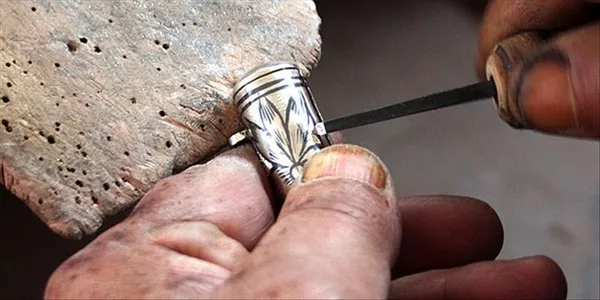 altindan-sonra-bir-rekor-da-gumusten-10-ayin-zirvesinde-1594286741846.jpg Altından sonra bir rekor da gümüşten! 10 ayın zirvesinde-2