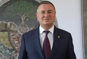 Lütfü Savaş CHP’den ihraç edildi!