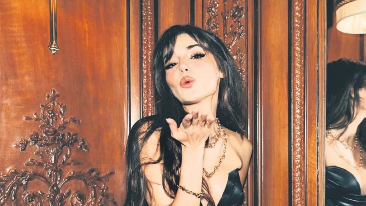 Hande Erçel’den güzellik itirafı!