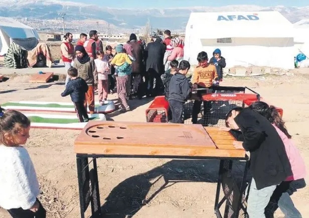 1676934636516.jpeg Beyoğlu Belediyesi, Yardım Kampüsü'nde depremzedelere hizmet veriyor.-2