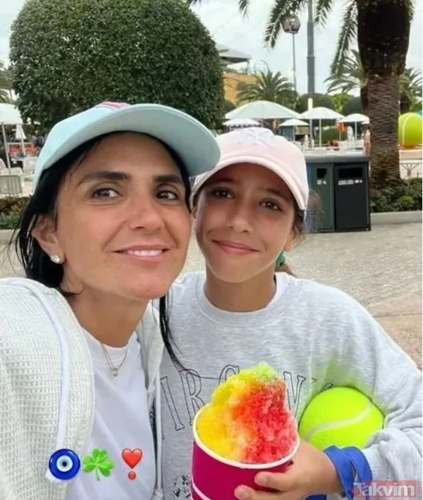 19 yıllık eşine bakın! 3 çocuk babası Hakan Ural önce Sibel Can’dan olan kızı Melisa'yı sonra sır gibi sakladığı eşini paylaştı! - 20