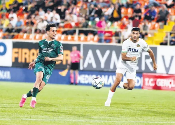 83-harekati-gsaray-transferde-yerli-isimlere-yoneldi-1684365346282.jpeg 8+3 Harekatı: G.Saray transferde yerli isimlere yöneldi!-5