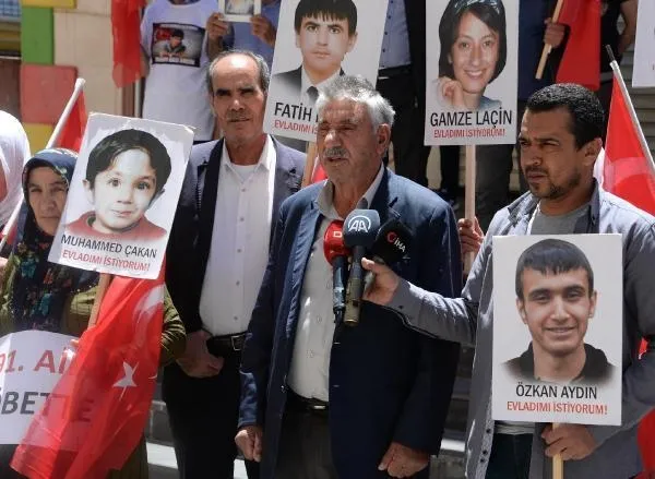 diyarbakir-hdp-binasi-onundeki-evlat-nobetinde-aile-sayisi-291-oldu-1653128848577.jpeg Diyarbakır HDP binası önündeki evlat nöbetinde aile sayısı 291 oldu!-1