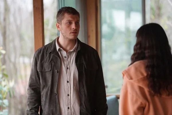 gulayse-oz-ailesinin-eyubogullari-oldugunu-ogrenecek-mi-1680978467465.jpeg Ateş Kuşları’nda Gülayşe öz ailesinin Eyüboğulları olduğunu öğrenecek mi?-5