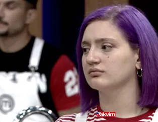 Mehmet şefin gözde yarışmacısı Emir Elidemir meğer Safanur ile... Duyan inanamadı! Masterchef Safanur'un sevgilisi de aynı yarışmadan çıktı!
