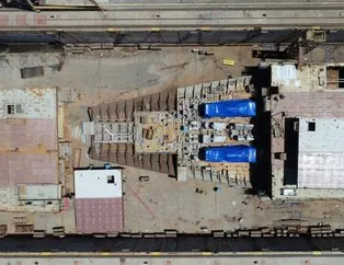 Türkiye'nin ilk uçak gemisi TCG Anadolu havadan görüntülendi