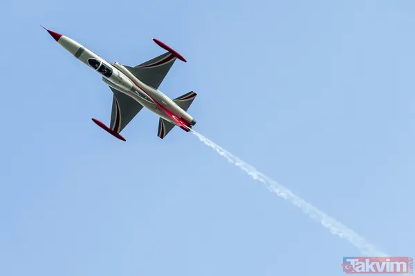 Türk Yıldızları ve SOLOTÜRK'ten nefes kesen gösteri! - 49