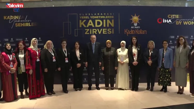 Başkan Erdoğan Kadın Zirvesi’nde stantları ziyaret etti