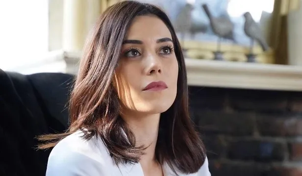 yayin-akisindan-bir-anda-cikarilmisti-moral-bozan-haber-geldi-sadakatsiz-dizisi-onumuzdeki-hafta-1643464695604.jpg Moral bozan haber geldi! Yayın akışından bir anda çıkarılmıştı! Sadakatsiz dizisi önümüzdeki hafta...-5