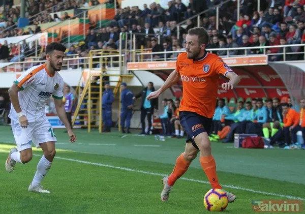 296 Maçta 80 Gol, 83 Asist! Bosna Hersekli Yıldız, İstanbul Ekibiyle Çıktığı 296 Maçta 80 Gol Atarken 83 De Asist Üretmeyi Başardı.