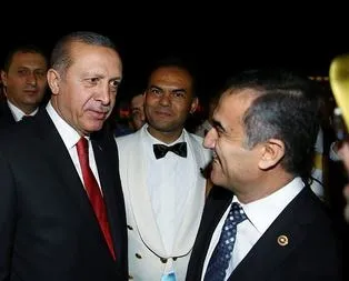 Özkes’ten ’Atatürk’lü saray yanıtı