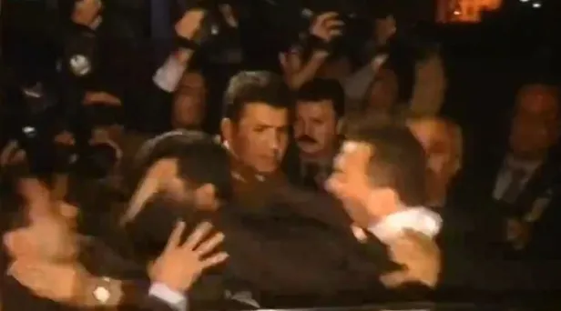 DP'li Cemal Enginyurt'un ilk vukuatı değil! Arşiv görüntüleri ortaya çıktı: Silahla bakan odası bile bastı-7