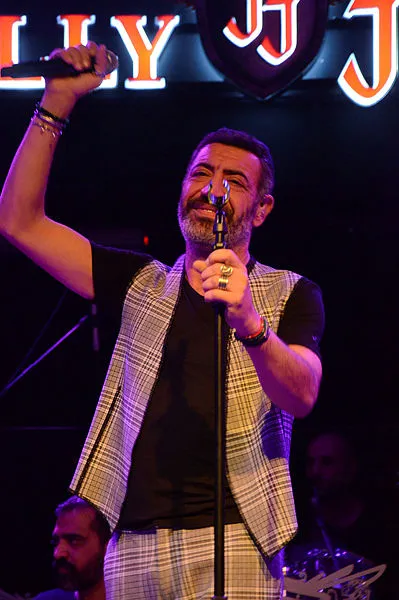 hakan-altun-kimdir-kac-yasinda-hakan-altunun-hastaligi-ne-saglik-durumu-nasil-1619045031173.jpg Hakan Altun kimdir, kaç yaşında? Hakan Altun'un hastalığı ne? Neden yoğun bakıma kaldırıldı?-5