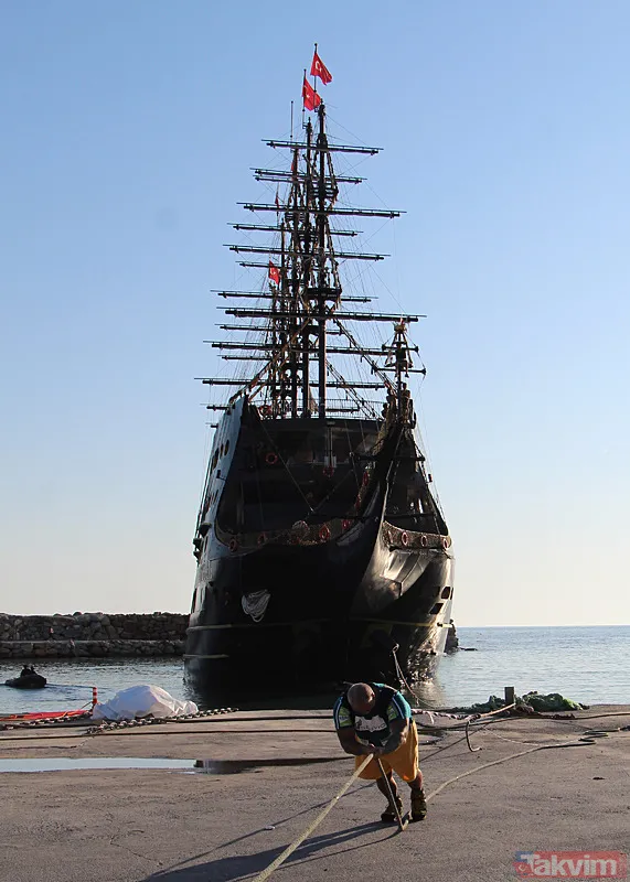 Gören 'yok artık' diyor! | Ünlü rekortmenden Antalya'da yepyeni rekor: 1300 tonluk gemiyi böyle çekti - 1