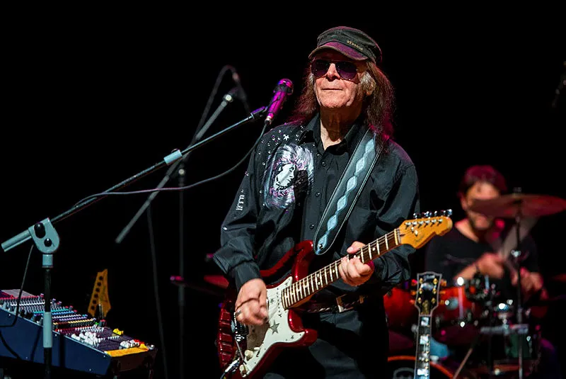 82 yaşında aramızdan ayrılan Erkin Koray’a ünlülerden duygusal veda! “O da gitti” Pınar Altuğ, Ayşegül Aldinç, Nebahat Çehre... - 5