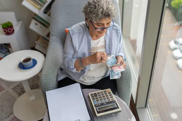 genel-mudur-maas-zammi-2024-genel-mudur-14-yeni-maaslari-ne-kadar-kac-tl-oldu-ocak-ayi-emekli-calisan-zam-oran-1704223381851.jpg Genel müdür 1/4 yeni maaşları ne kadar, kaç TL oldu? Ocak ayı 2024 Genel Müdür maaş zammı!-4