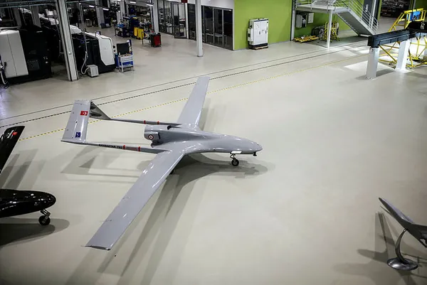 ukrayna-turkiyeden-5-bayraktar-iha-satin-alacak-1606416301450.jpg Ukrayna, Türkiye'den 5 Bayraktar İHA satın alacak-2