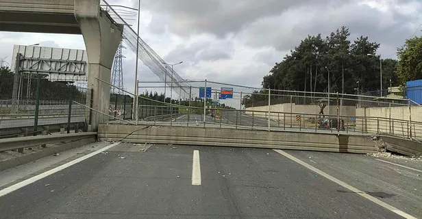 Son dakika: Eyüpsultan'da üst geçit çöktü! TEM Bağlantı yolu trafiğe kapandı
