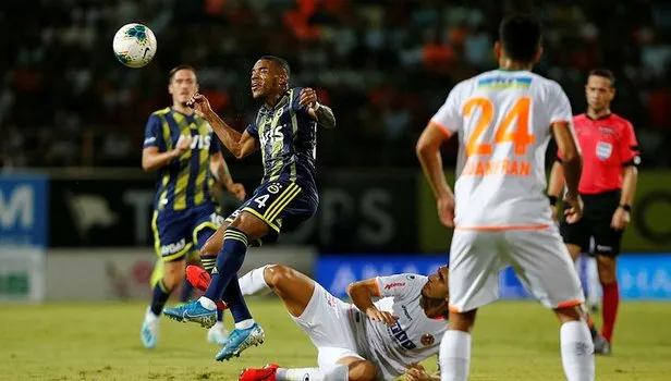 Alanyaspor - Fenerbahçe maçıyla ilgili bomba iddia! Maçta kural hatası var mı?