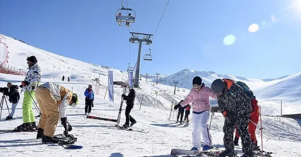 Tatilciye indirimli kayak: Hafta sonları pistler dolup taşıyor!