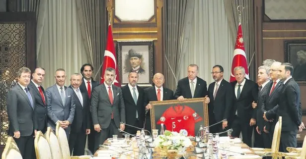 TFF üyelerinden Başkan Erdoğan’a ziyaret