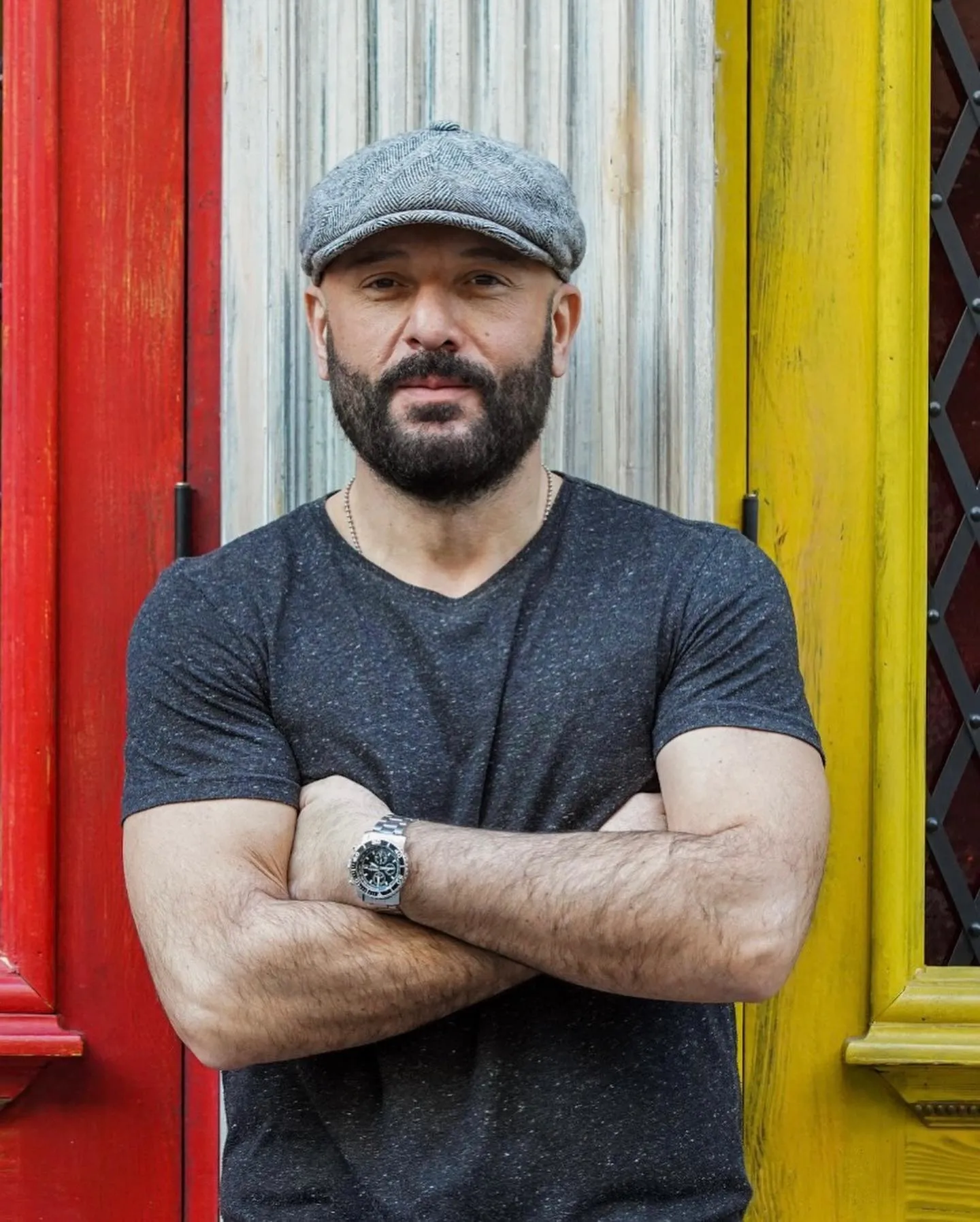 Eski eşler aynı dizideymiş! Eşref Rüya’nın Müslüm’ü Tolga Tekin bakın aylarca hangi ünlüyle evli kalmış... - 1