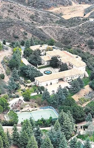 California'daki yangında ünlülerin malikaneleri zarar görmedi