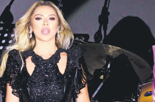 Hadise eski günleri aratmadı! Unutulmaz performans...