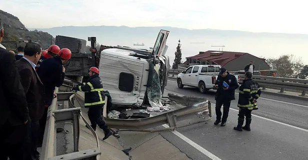 TIR refüje devrildi, D-100 ulaşıma kapandı