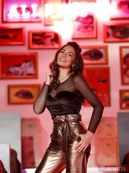 Demet Özdemir derin yırtmaç ve beline kadar sırt dekoltesiyle tupturuncu! Acun Ilıcalı projesi olduğu iddia edilmişti - 2