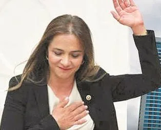Rezidans Kraliçesi de yemin etti!