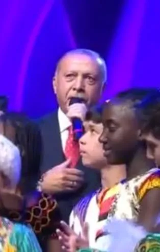 Başkan Erdoğan'dan çocuklarla düet