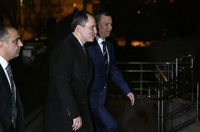 baskan-recep-tayyip-erdogan-yeniden-refah-partisi-genel-baskani-erbakan-ile-gorustu-1702399877903.jpeg Başkan Recep Tayyip Erdoğan, Yeniden Refah Partisi Genel Başkanı Erbakan ile görüştü-3