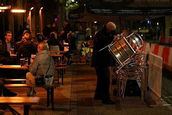 SON DAKİKA KORONAVİRÜS: İngiltere'de sokaklar boşalacak! Koronavirüs arttı ikinci kez karantina geliyor-6