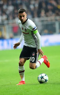 Özil'in yerine Oğuzhan Özyakup