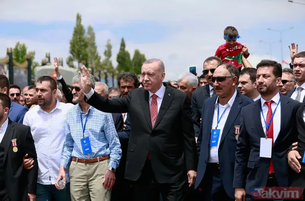 Başkan Erdoğan 15 Temmuz Demokrasi ve Milli Birlik Günü'nde milletle omuz omuza! - 13