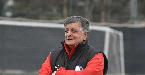 Yılmaz Vural'dan Fenerbahçe sinyali! "“Fenerbahçe atkısını takmışım, Ali Koç’tan telefon bekliyorum”