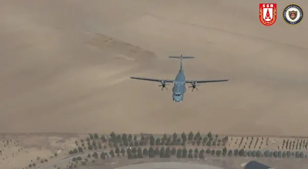 son-dakika-meltem-3-projesi-kapsaminda-gelistirilen-mavi-vatani-koruyacak-ilk-p-72-deniz-karakol-ucagi-teslim-edildi-1607685407513.jpg SON DAKİKA: Meltem-3 Projesi kapsamında geliştirilen Mavi Vatan'ı koruyacak ilk P-72 Deniz Karakol Uçağı teslim edildi-12