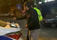 Ehliyetsiz ve alkollü sürücü, cezayı ödemek için kartını alkolmetreye tuttu: Komiserim sen benim arkadaşım ol
