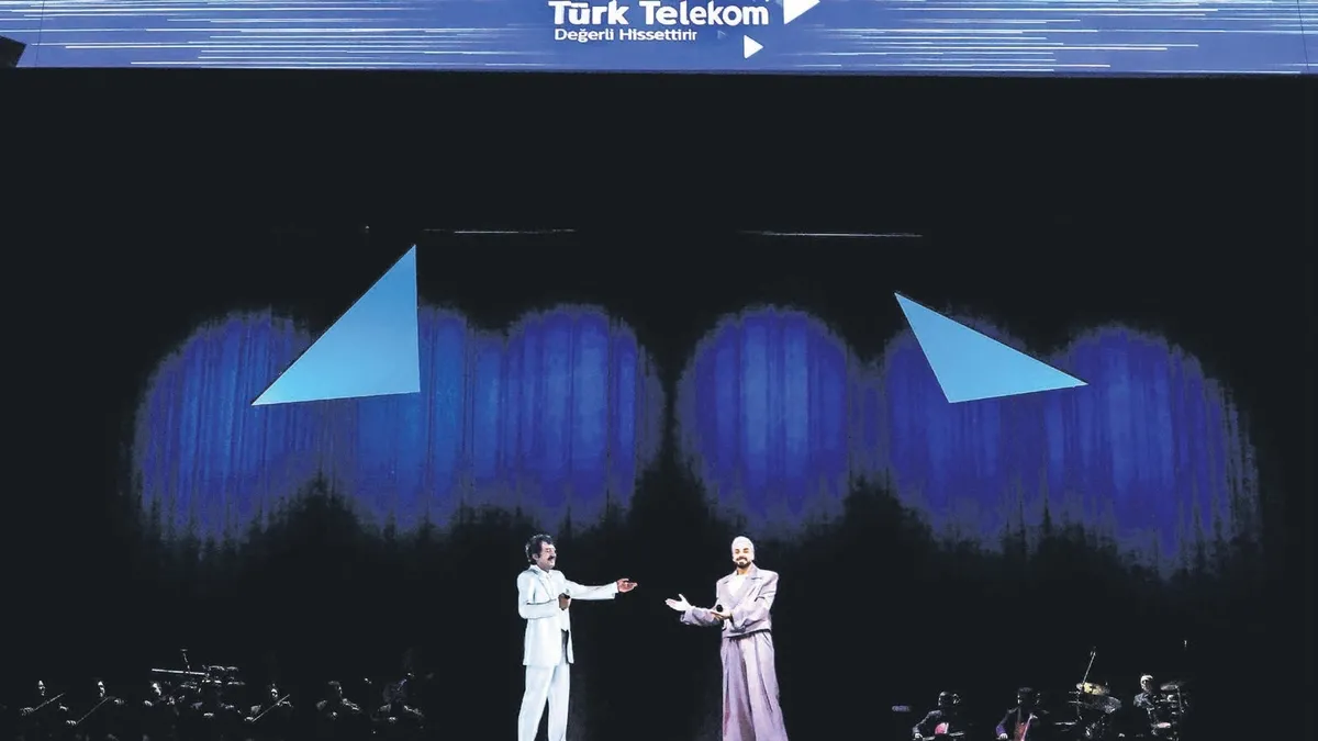 Türk Telekom 5G dönemini Müslüm Gürses hologramıyla başlattı