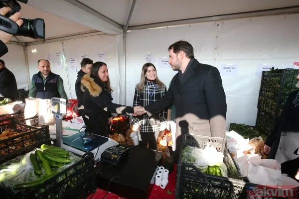 Bakan Berat Albayrak, Üsküdar tanzim satış noktasını ziyaret etti - 4