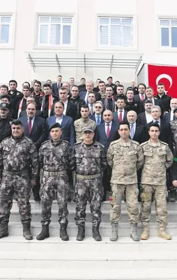 Kalplerimiz Mehmetçik'le atıyor