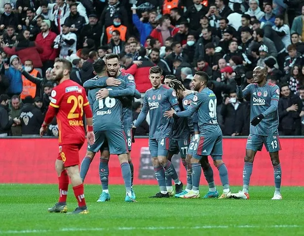 ligde-umdugunu-bulamayan-besiktas-ziraat-turkiye-kupasindan-da-elendi-1646260963280.jpeg Ligde umduğunu bulamayan Beşiktaş Ziraat Türkiye Kupası'ndan da elendi-4